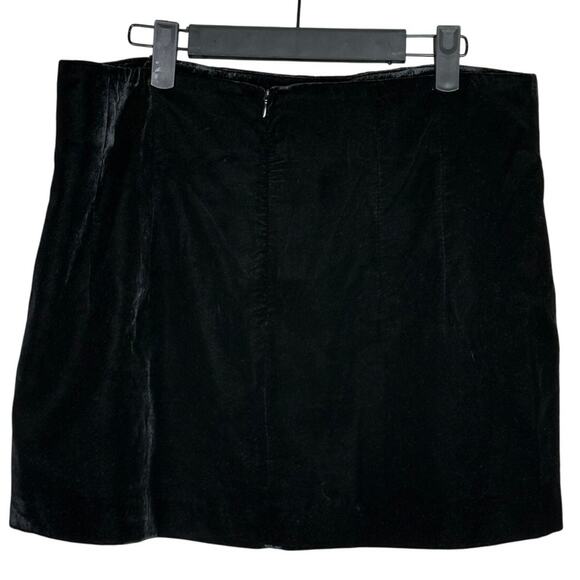NWT Zara Soft Velvet Velour Straight Mini Skirt Zip Up Closure L Black #3823 - Picture 6 of 15